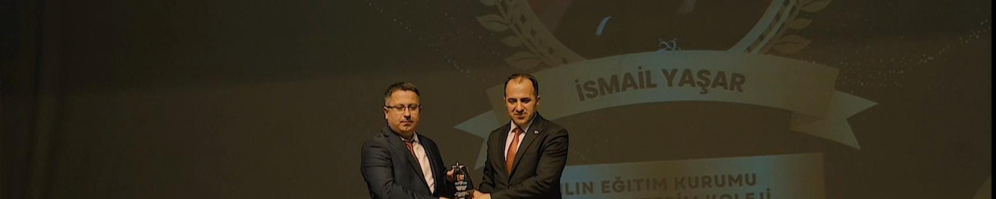 Birebir TV Girişimcilik ve Başarı Ödülleri "Yılın Eğitim Kurumu: Gebze Mektebim Koleji- İsmail YAŞAR"